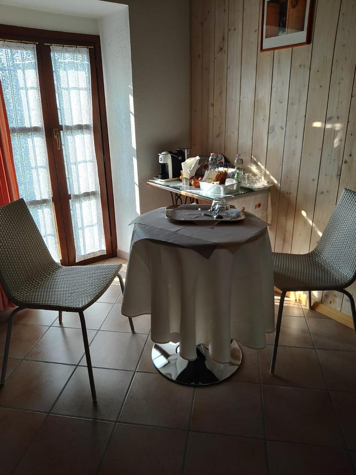 Agriturismo Affittacamere Barbarossa Dogliani Exteriér fotografie