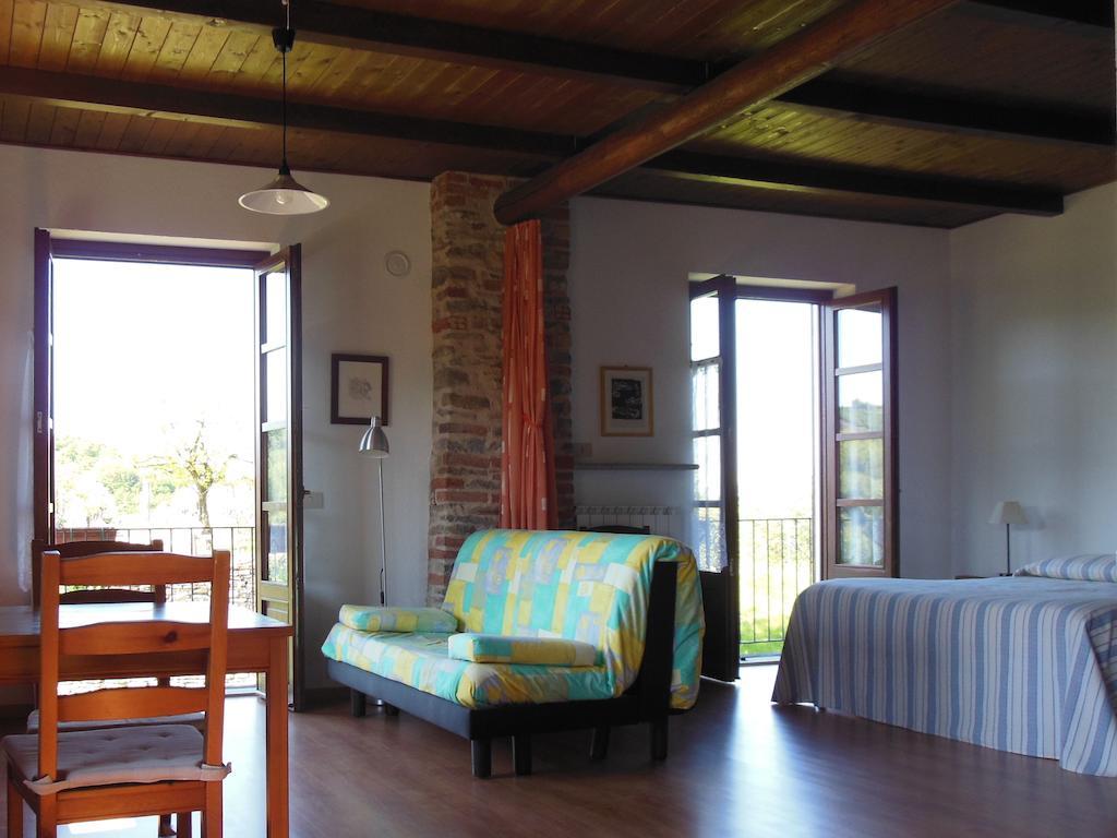 Agriturismo Affittacamere Barbarossa Dogliani Pokoj fotografie