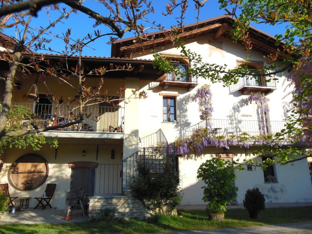 Agriturismo Affittacamere Barbarossa Dogliani Exteriér fotografie