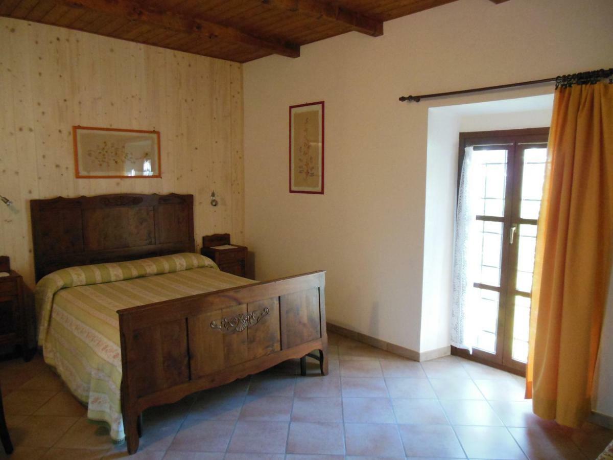Agriturismo Affittacamere Barbarossa Dogliani Pokoj fotografie